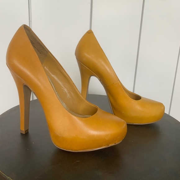 Bakers Shoes Mustard Yellow Pumps By Bakers Poshmark